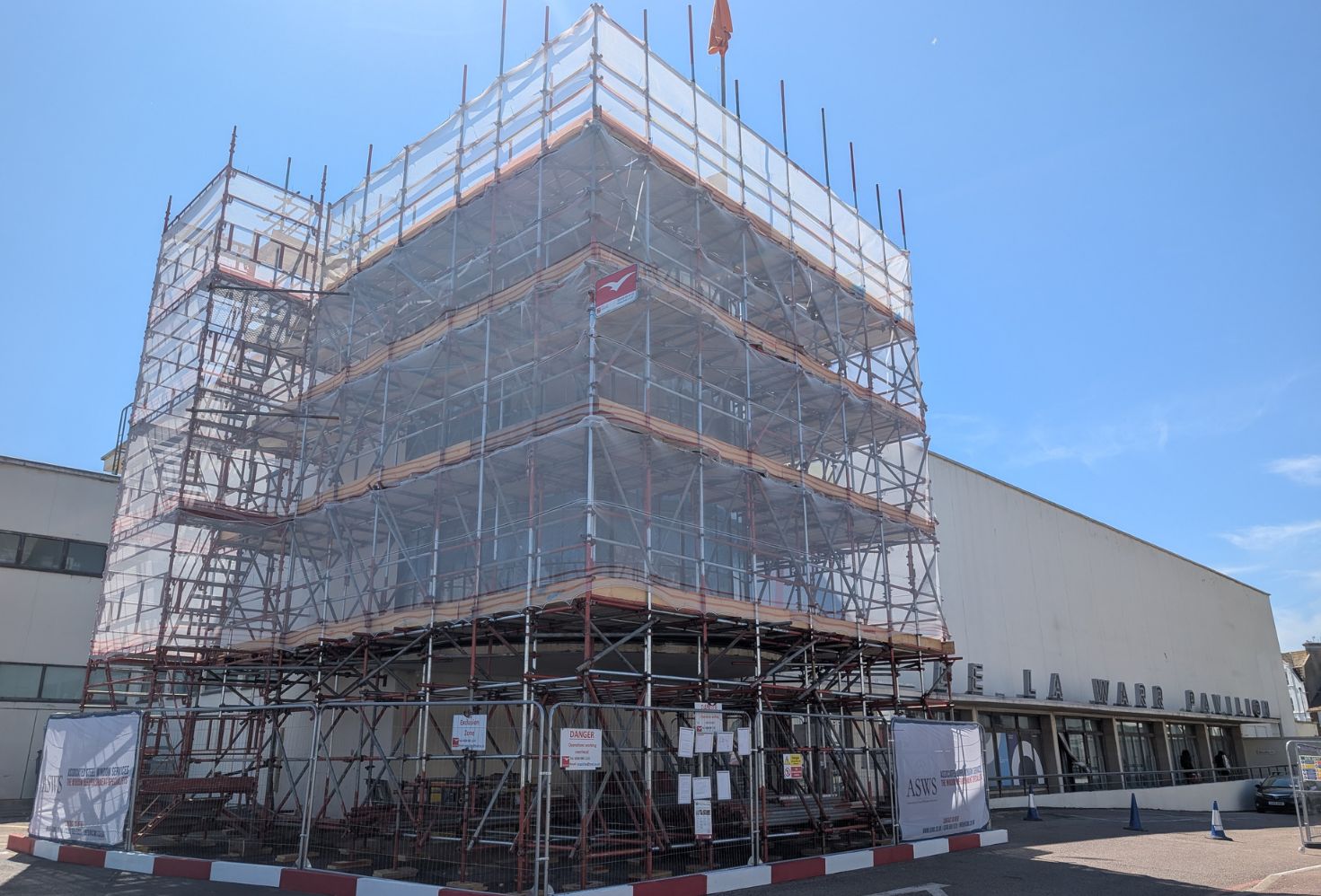 Photo of scaffolding at the front of the De La Warr Pavilion